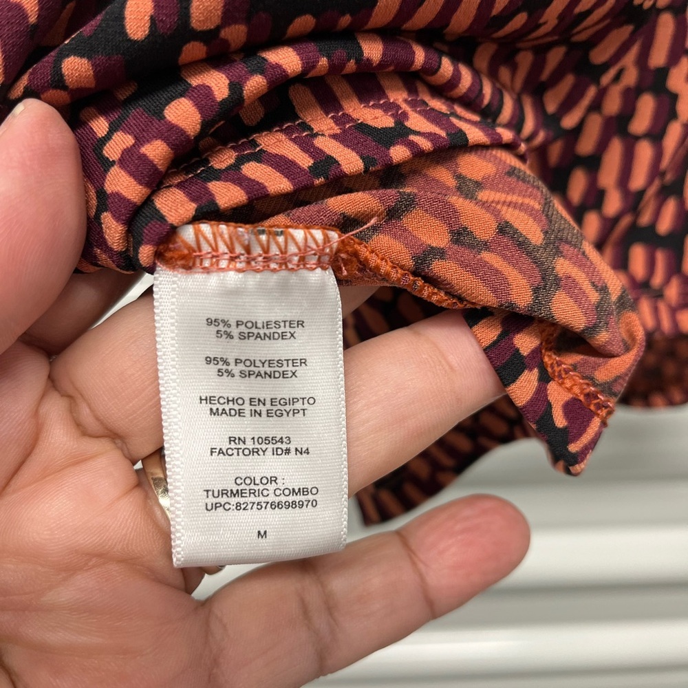 Daisy Fuentes Orange and Black Patterned Top Size M - Picture 7 of 7